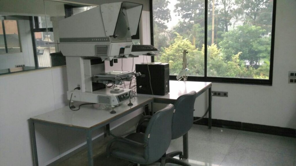 Profile projector testing equipment